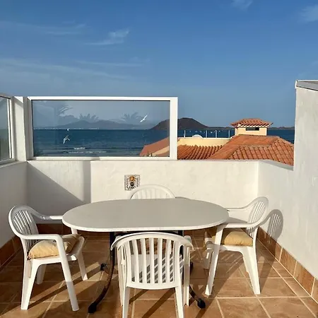 אכסניה Pura Vida Surf House