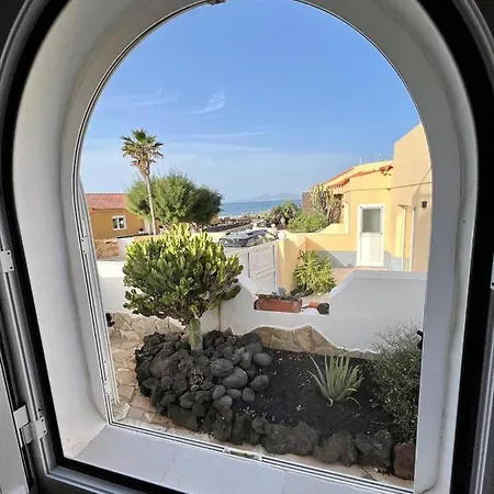 אכסניה Pura Vida Surf House *