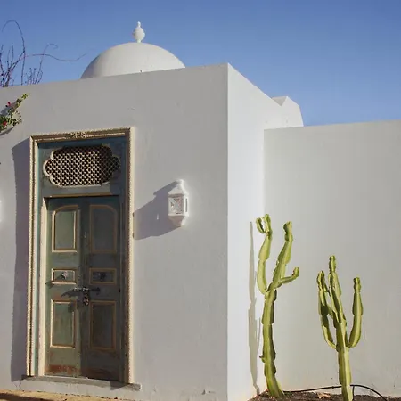 אכסניה Pura Vida Surf House