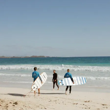 אכסניה Pura Vida Surf House לה אוליבה