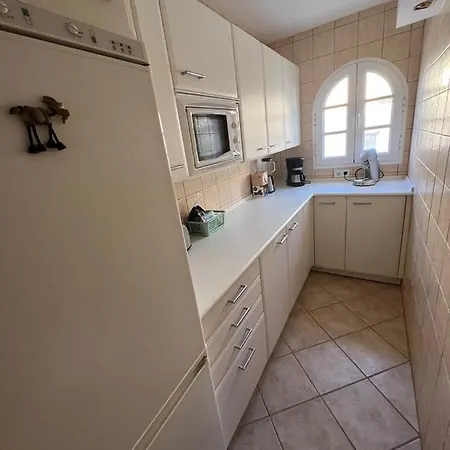 Pura Vida Surf House *