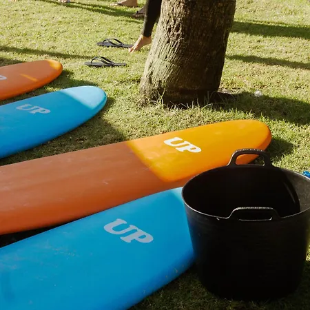 Pura Vida Surf Camp & School * 拉·奥利瓦