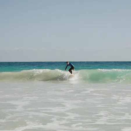 Pura Vida Surf House *