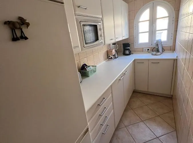 Pura Vida Surf House *