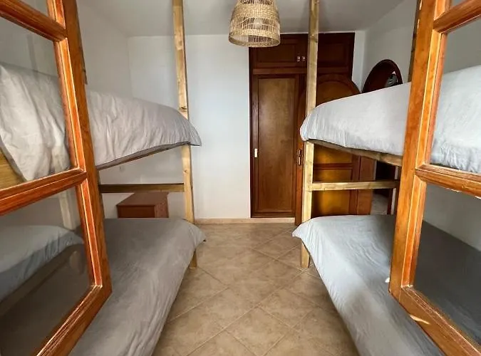 Pura Vida Surf House אכסניה לה אוליבה