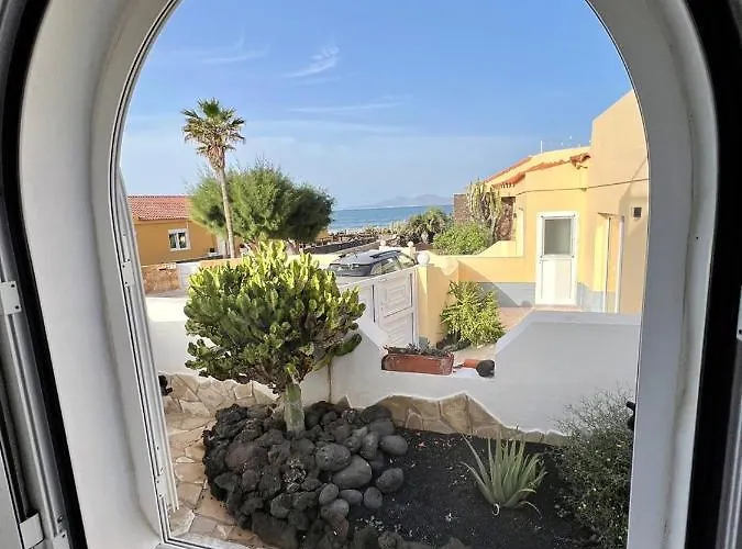 אכסניה Pura Vida Surf House *