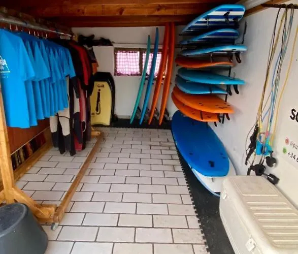 אכסניה Pura Vida Surf House לה אוליבה