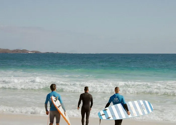 Pura Vida Surf House *