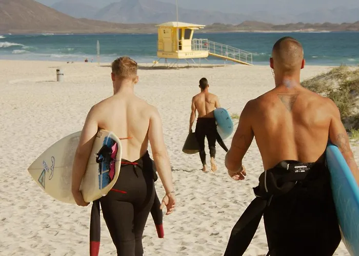 אכסניה Pura Vida Surf House *