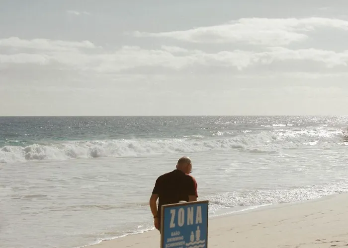 Pura Vida Surf House *