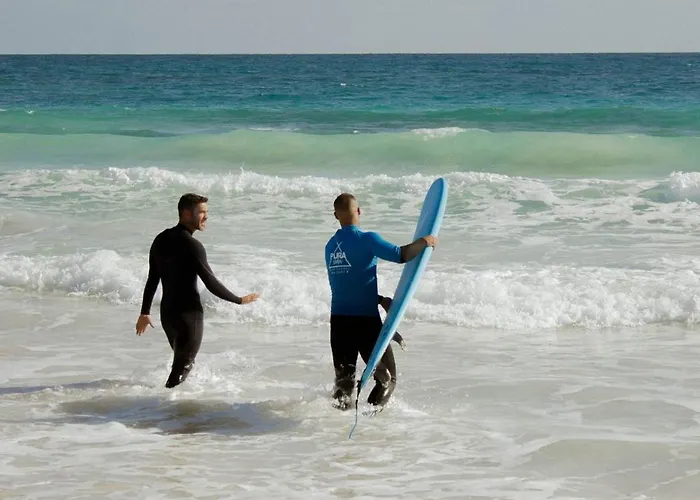 אכסניה Pura Vida Surf House *