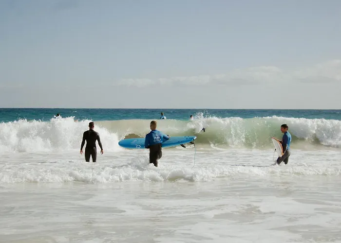 Pura Vida Surf House *