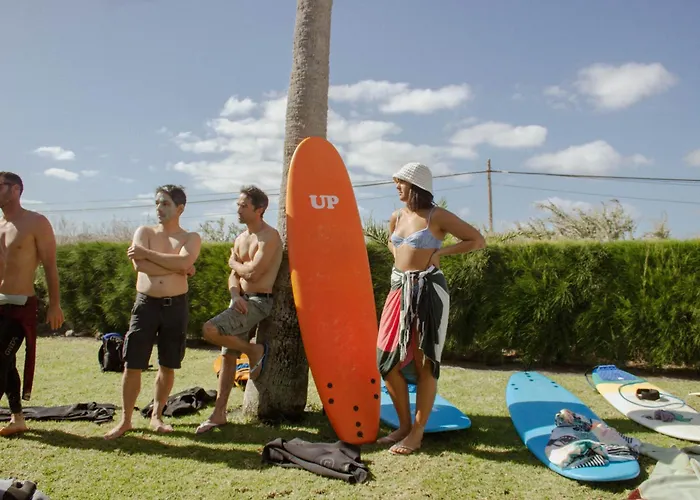 אכסניה Pura Vida Surf House *