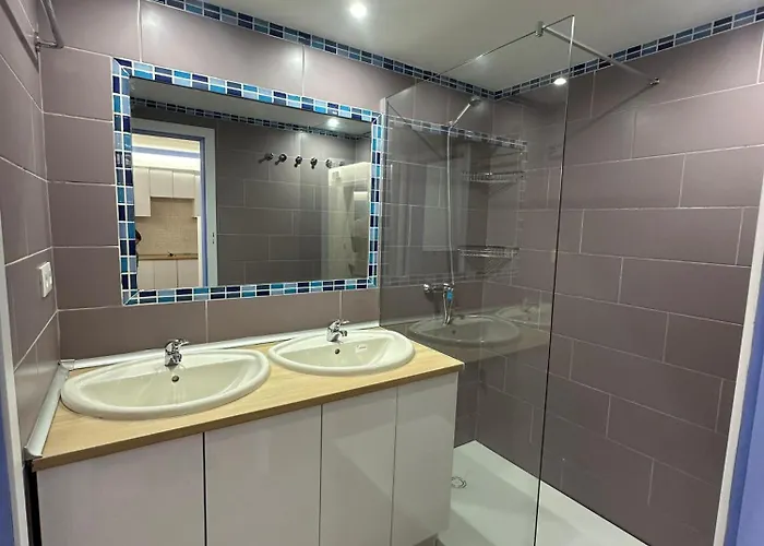 Pura Vida Surf House