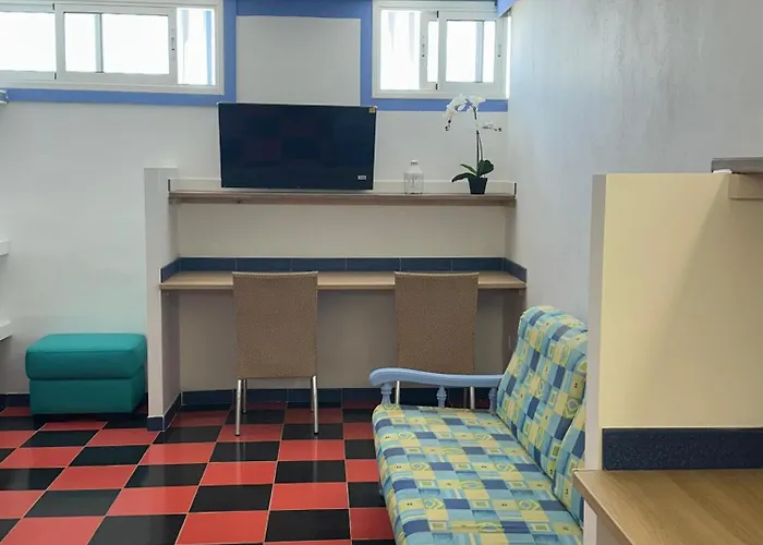 Pura Vida Surf House אכסניה לה אוליבה