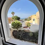 אכסניה Pura Vida Surf House *