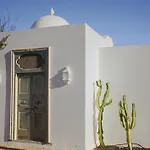 אכסניה Pura Vida Surf House
