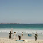 אכסניה Pura Vida Surf House לה אוליבה