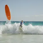 אכסניה Pura Vida Surf House