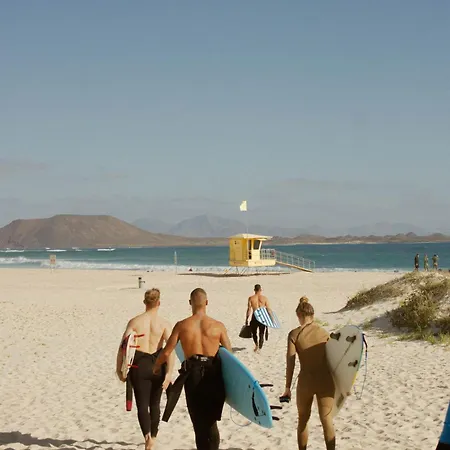 Pura Vida Surf Camp & School * La Oliva
