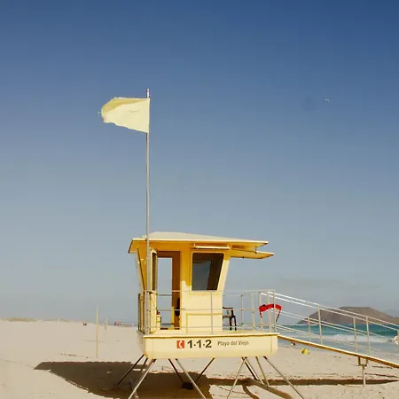 Pura Vida Surf House Хостел *