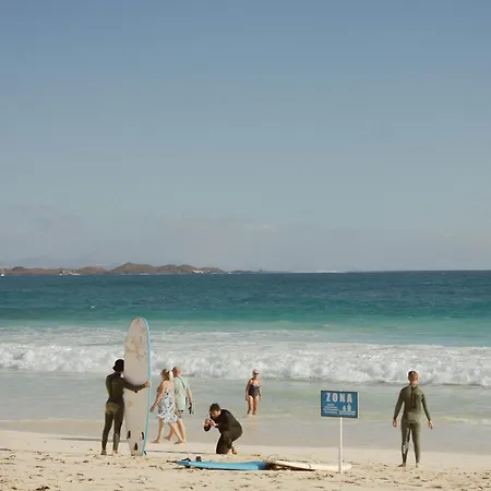 ホステル Pura Vida Surf House ラ・オリーバ