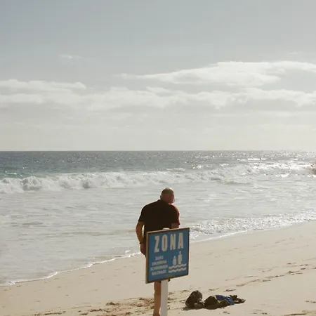 Pura Vida Surf House *