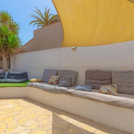 Pura Vida Surf House Albergue La Oliva