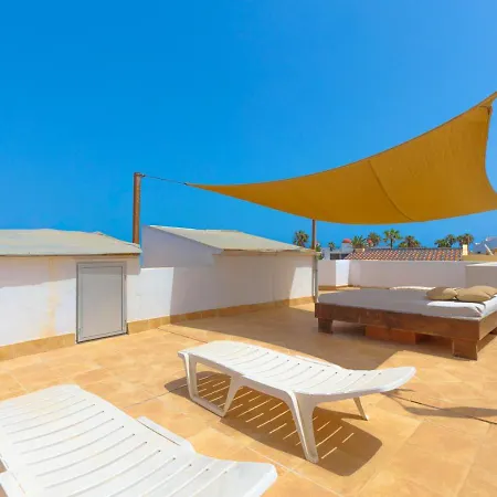 Albergue Pura Vida Surf House