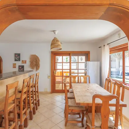 Pura Vida Surf House Albergue La Oliva