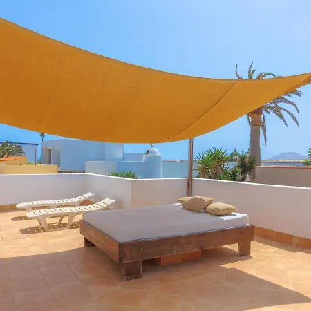 Albergue Pura Vida Surf House *