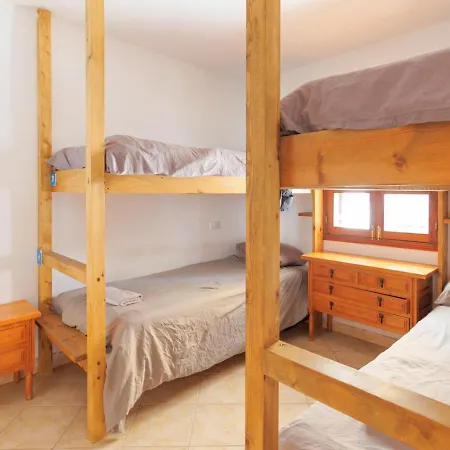 Albergue Pura Vida Surf House La Oliva