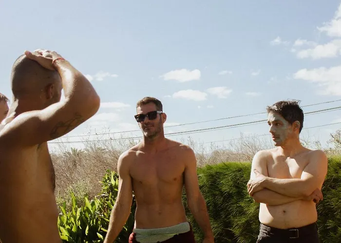 Pura Vida Surf House